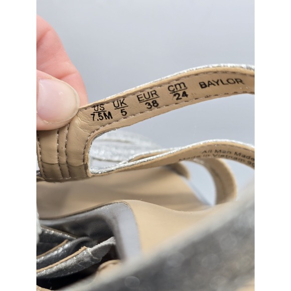 Naturalizer Women's Baylor Dress Sandal Silver Glitter Heels - Sz 7.5 Good - Picture 9 of 13